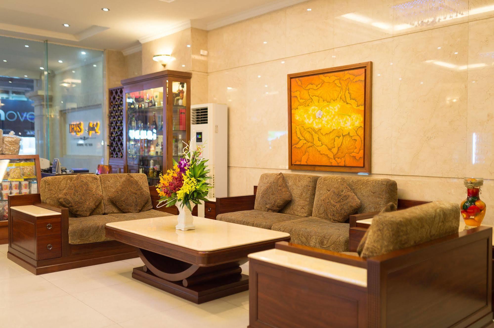 Iris Hotel Da Nang Exterior photo